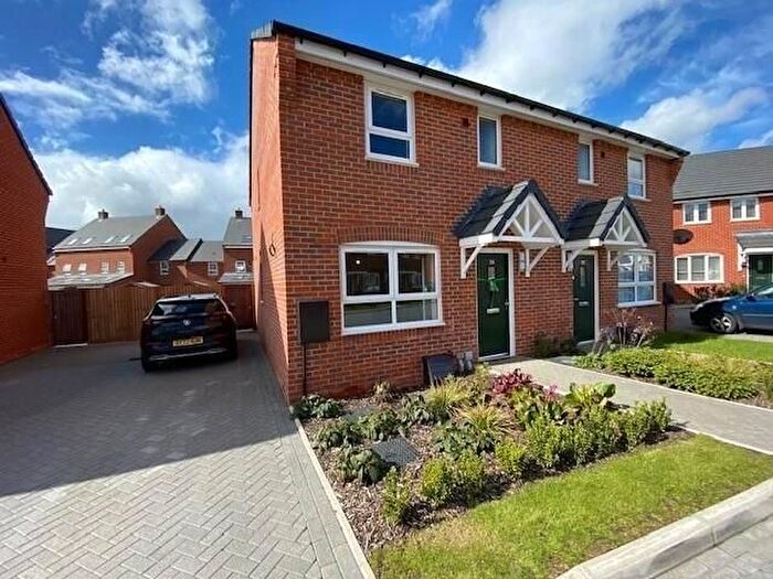 3 Bedroom Semi Detached House To Rent In Kingsbrook, Aylesbury, HP22