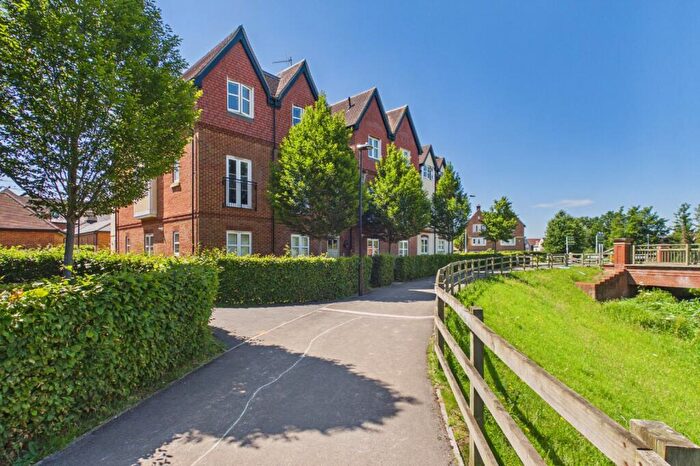 2 Bedroom Flat For Sale In Ferard Corner, Warfield, Bracknell, RG42