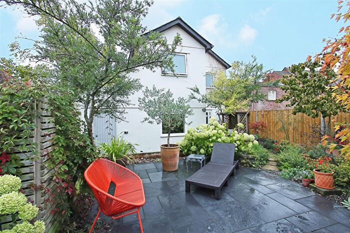 4 Bedroom Detached House For Sale In High Street, Broughton, SO20