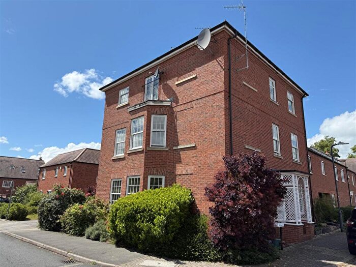 2 Bedroom Apartment For Sale In Marsh Lane, Stratford-Upon-Avon, CV37