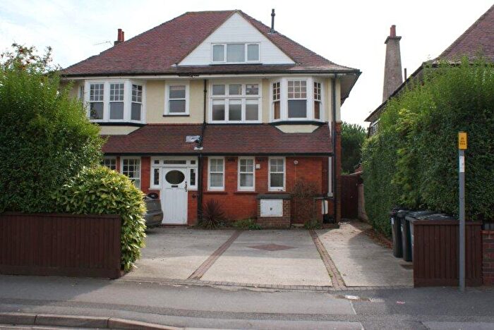 3 Bedroom Flat To Rent In Lowther Road, Charminster, BH8