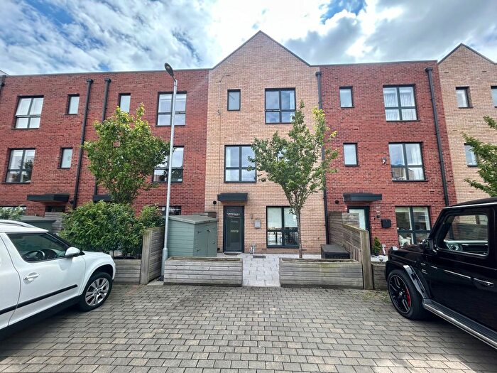 3 Bedroom Property To Rent In Portside Street, Nottingham, NG2