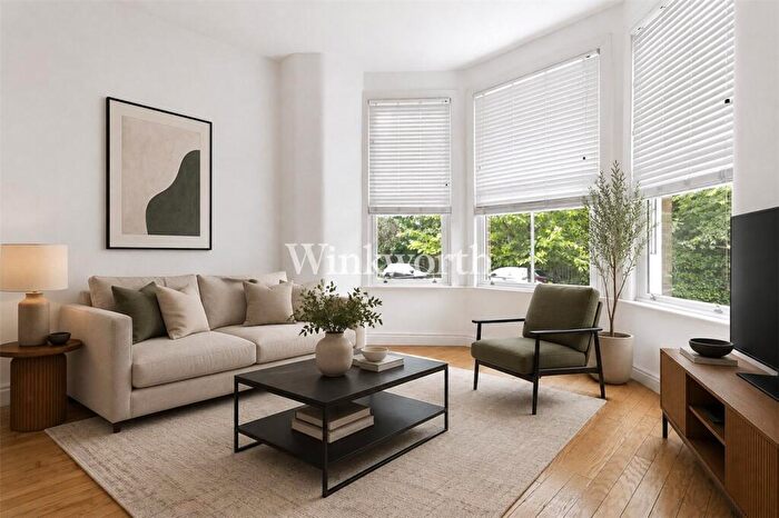 1 Bedroom Apartment For Sale In Haslemere Road, London, N21