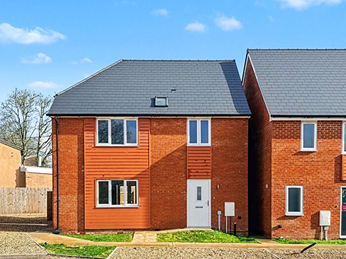 3 Bedroom Detached House For Sale In Swan Hill, Shrivenham, SN6