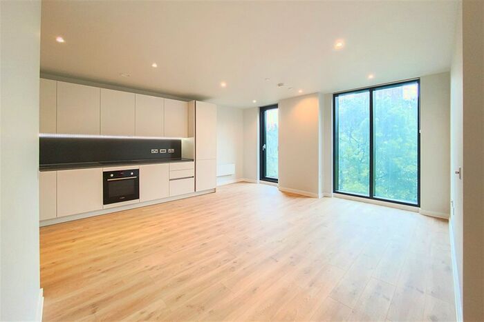 1 Bedroom Flat To Rent In The Gate, Meadowside, M4