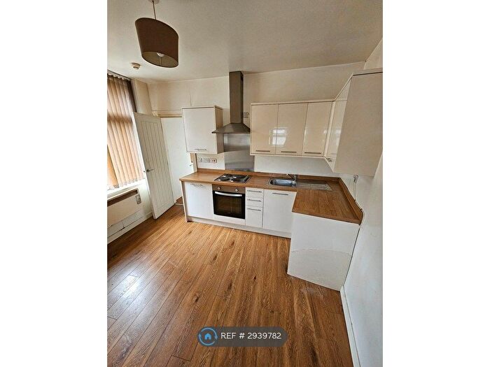 1 Bedroom Flat To Rent In Bradford Road, Keighley, BD21