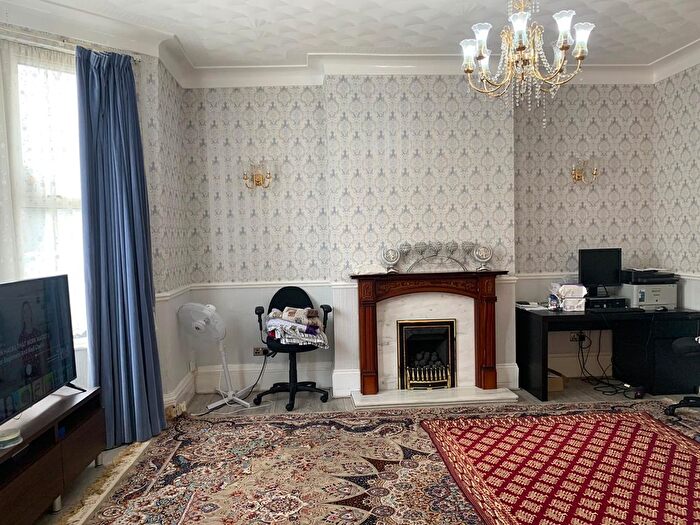 4 Bedroom Terraced House To Rent In Gordon Road, Ilford, IG1
