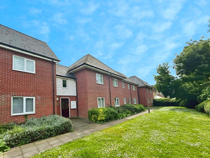 2 Bedroom Flat To Rent In Nevendon, Basildon, SS13
