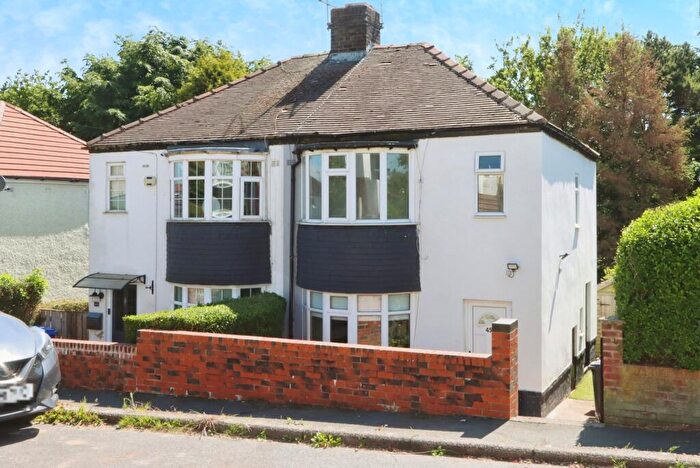 3 Bedroom Semi-Detached House For Sale In Hollinsend Avenue, Sheffield, South Yorkshire, S12