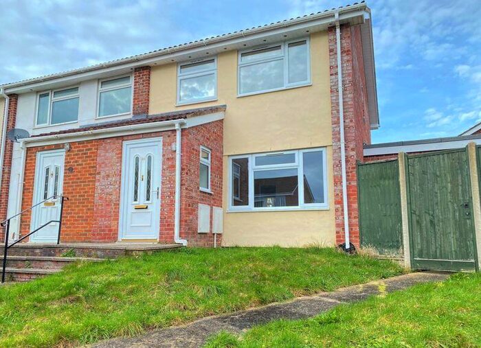 3 Bedroom Semi-Detached House For Sale In Ruskin Drive, Warminster, BA12