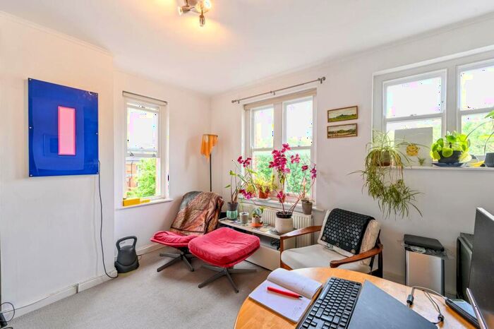 1 Bedroom Flat To Rent In Highbury Grange, Highbury, London, N5