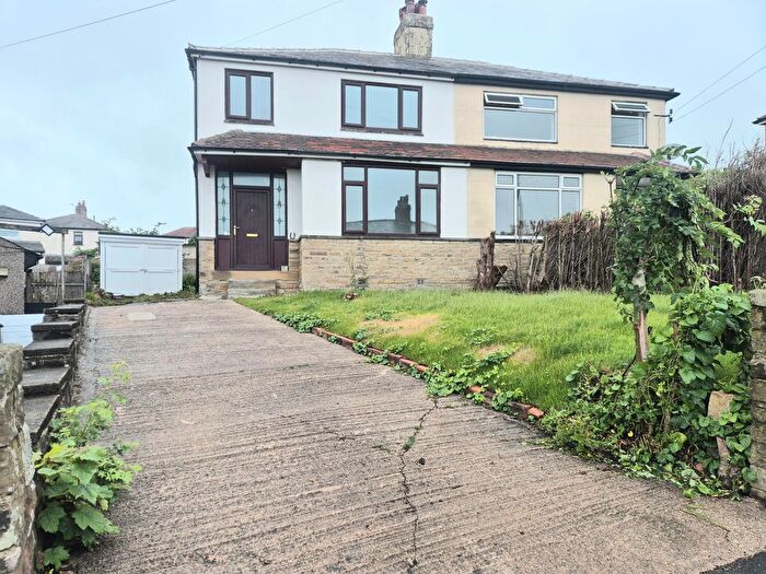 3 Bedroom Semi-Detached House To Rent In Golf Avenue, Halifax, HX2