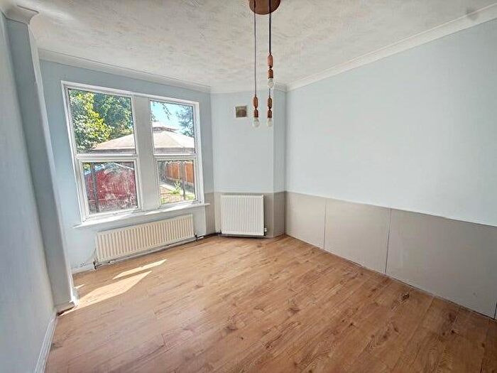 2 Bedroom Flat To Rent In Bury Street, Edmonton, Enfield, N9