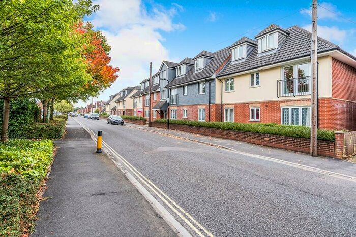 2 Bedroom Flat To Rent In Laundry Road, Southampton, SO16
