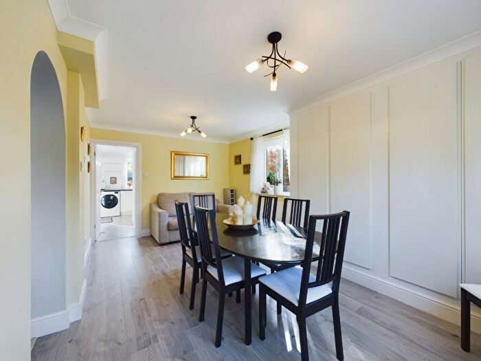 4 Bedroom Detached House For Sale In Vokes Close, Little Billing, Northampton, NN3