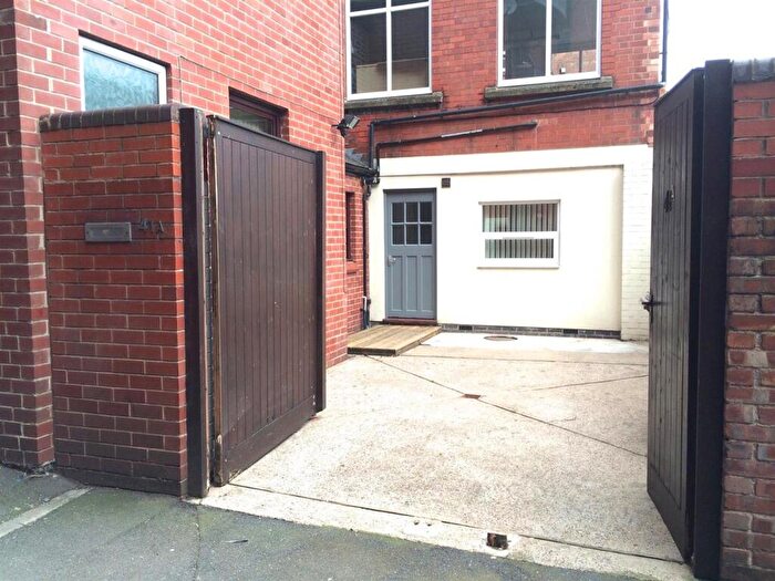 3 Bedroom Flat To Rent In Derby Road, Nottingham, Nottinghamshire, NG1