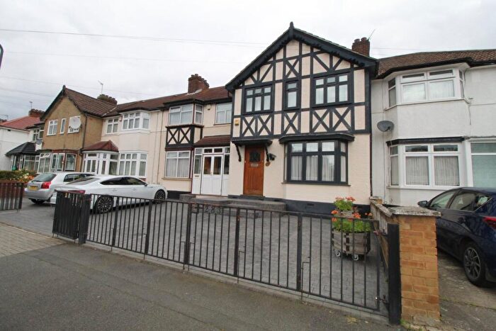 3 Bedroom Terraced House To Rent In Tokyngton Avenue, Wembley, HA9