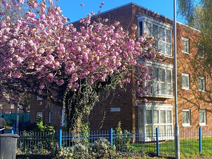 2 Bedroom Flat For Sale In Lagland Street, Poole, BH15