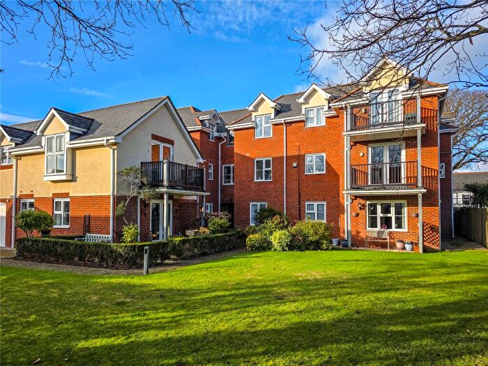 2 Bedroom Apartment For Sale In Lymington Road, Highcliffe, Christchurch, Dorset, BH23