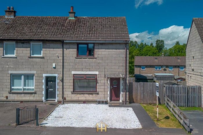 2 Bedroom End Of Terrace House For Sale In Ballantrae Place, Dundee, DD4