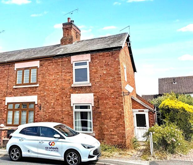 3 Bedroom Semi-Detached House For Sale In Evesham Road, Astwood Bank, Redditch, B96