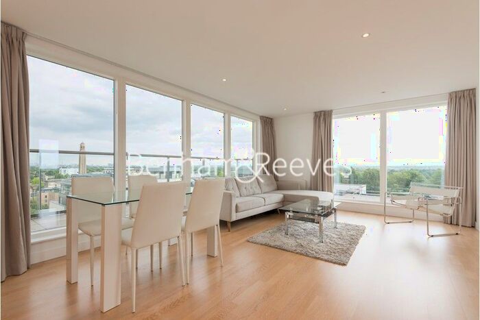 2 Bedroom Flat To Rent In Pump House Crescent, Brentford, TW8