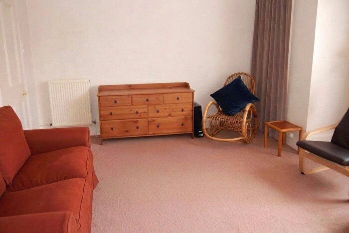 3 Bedroom Terraced House To Rent In Richmond Avenue, Wimbledon Chase, SW20