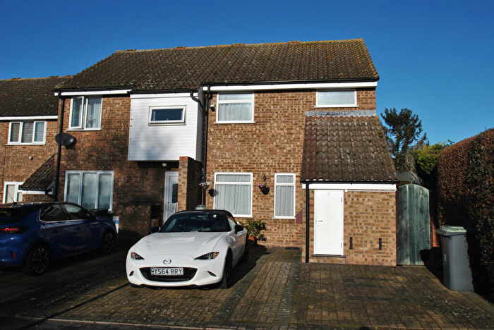 4 Bedroom End Of Terrace House For Sale In Chase Hill Road, Arlesey, SG15