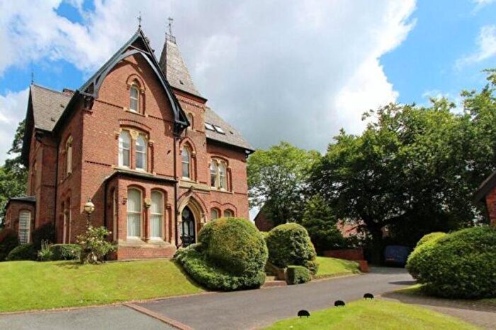 2 Bedroom Apartment For Sale In Charlton Avenue, Prestwich, M25