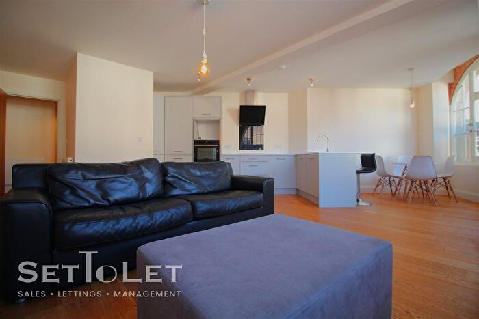 2 Bedroom Flat To Rent In Queens Building, Queen Street, Leicester, LE1