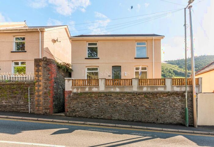 3 Bedroom Detached House To Rent In Twyncarn Terrace, Cwmcarn, Newport., NP11