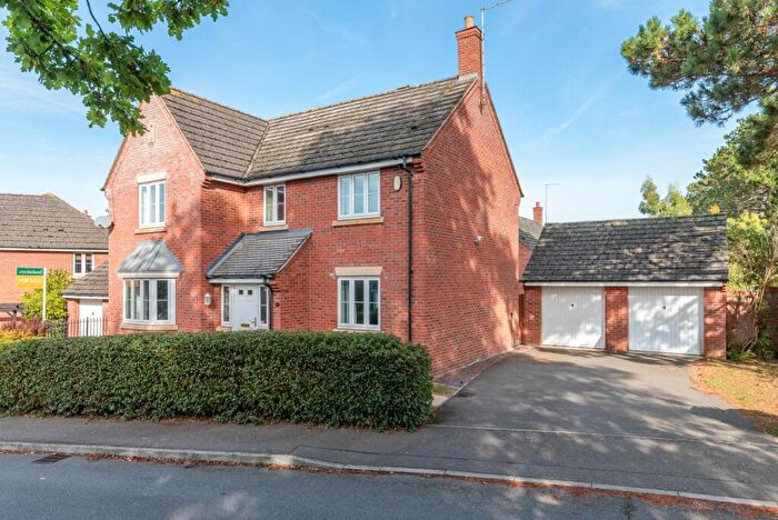 4 Bedroom Detached House For Sale In North Meadow View, St. Crispin, Northampton, NN5