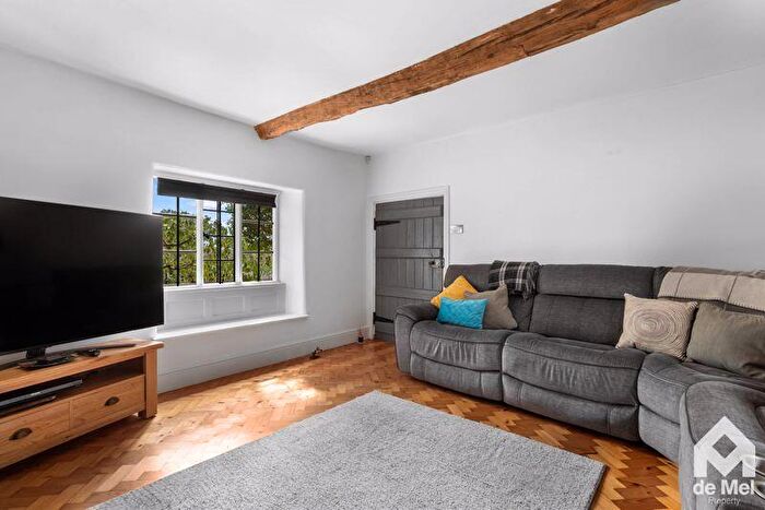 4 Bedroom Detached House For Sale In Staites House, Teddington, GL20