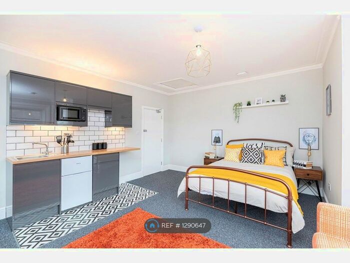 Studio To Rent In Morris Road, Southampton SO15