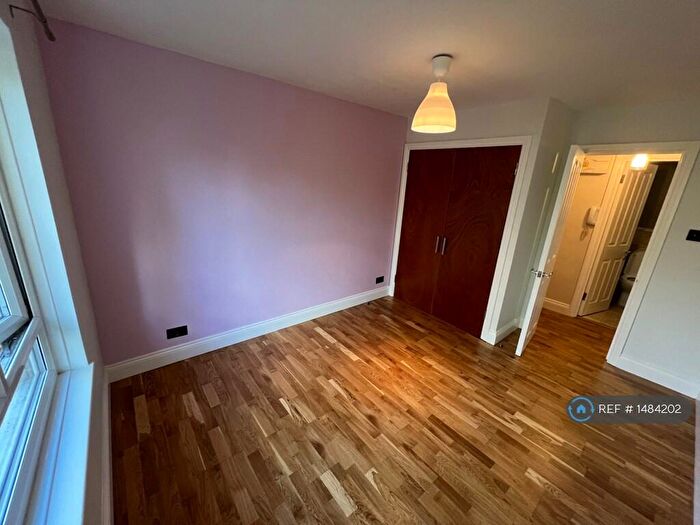 2 Bedroom Flat To Rent In Aldbury Grove, Welwyn Garden City, AL7