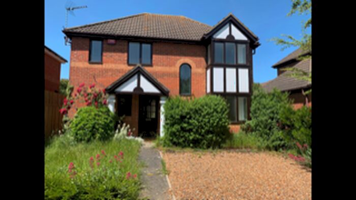 4 Bedroom Detached House To Rent In Streatham Place, Bradwell Common, Milton Keynes, MK13