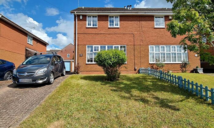 3 Bedroom Semi-Detached House To Rent In St Johns Road, Kettering, NN15