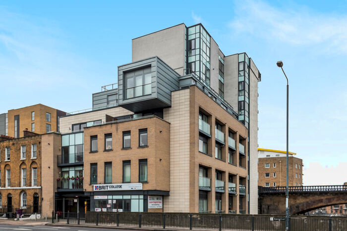 2 Bedroom Flat To Rent In John Nash Mews, London, E14