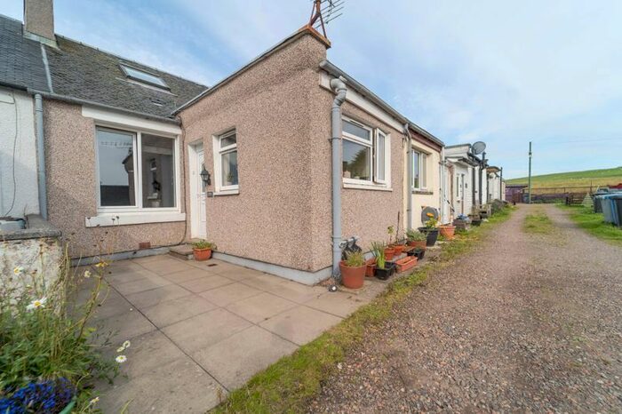 2 Bedroom Cottage For Sale In Viewfield Road, Tarbrax, West Calder, EH55