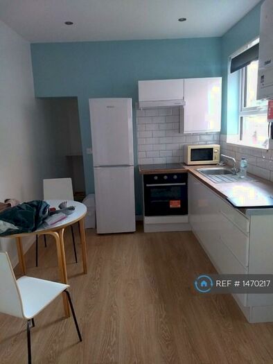 3 Bedroom Terraced House To Rent In Sir Thomas Whites Road, Coventry, CV5