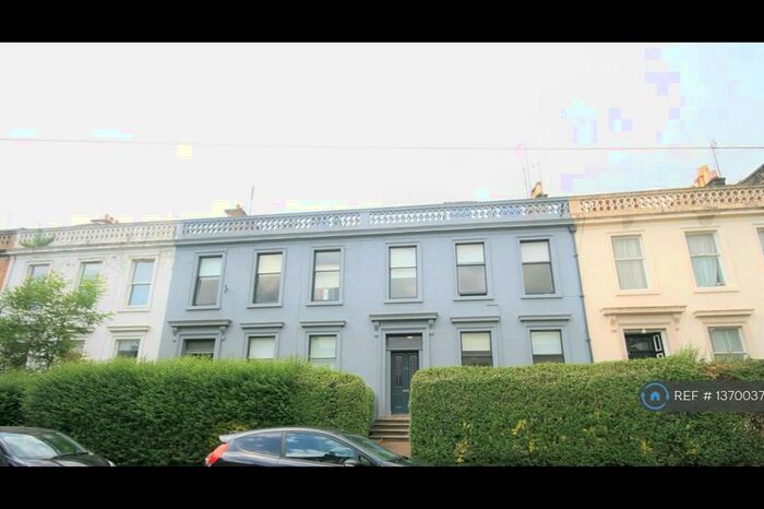 2 Bedroom Flat To Rent In Bank Street, Glasgow, G12