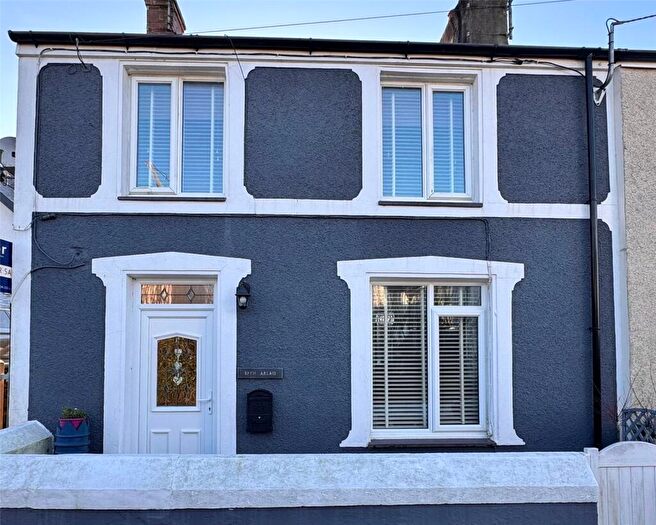 2 Bedroom Detached House For Sale In Penrallt, Pwllheli, Gwynedd, LL53