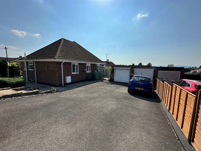 3 Bedroom Detached Bungalow For Sale In Campden Road, Tuffley