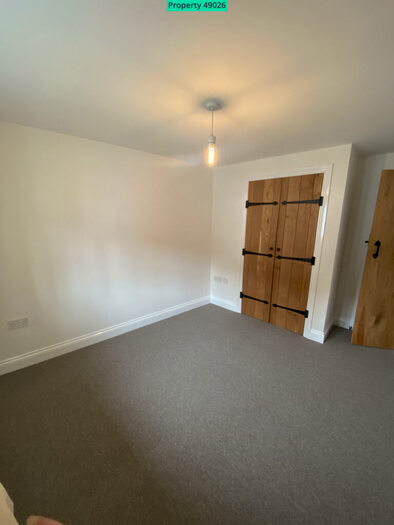2 Bedroom Mews To Rent In White Horse Mews, Cornmarket, Thame, OX9