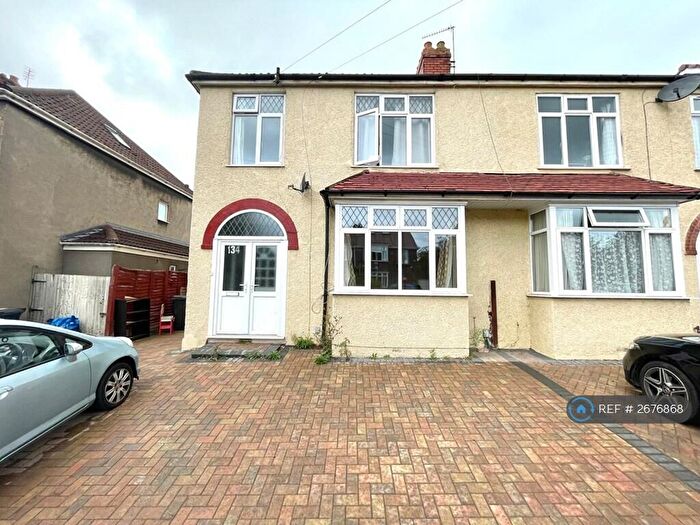 4 Bedroom Semi Detached House To Rent In Muller Road, Horfield, Bristol, BS7