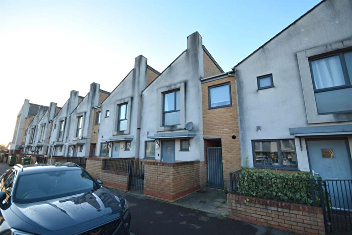 2 Bedroom Terraced House To Rent In Ovington Gardens, Eastleigh, SO50