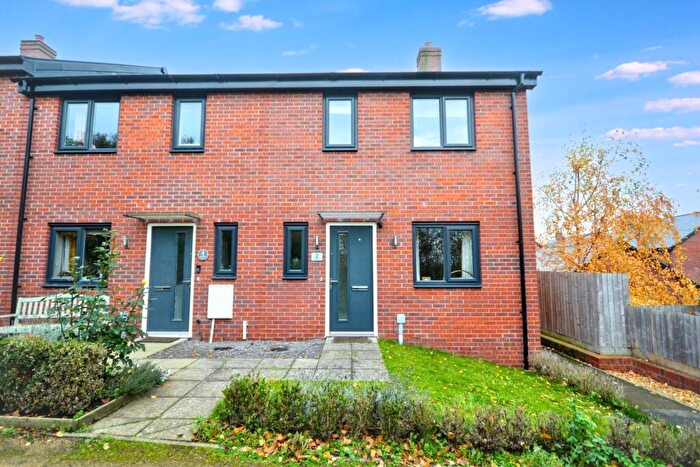 3 Bedroom End Of Terrace House For Sale In Hawser Road, Tewkesbury, Gloucestershire, GL20