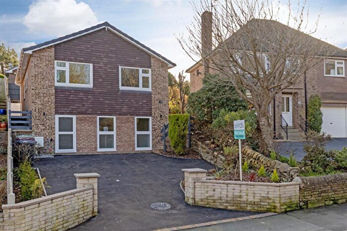 3 Bedroom Detached House For Sale In Loads Road, Holymoorside, Chesterfield, S42