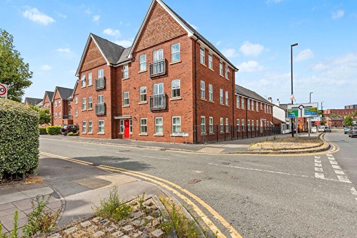2 Bedroom Flat For Sale In Pinders Farm Drive, Warrington, WA1