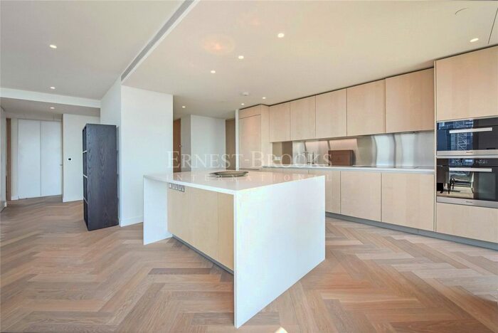 3 Bedroom Flat To Rent In Principal Tower, Worship Lane, Shoreditch, EC2A